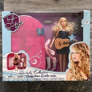 ❌❌SOLD ON EBAY❌❌Taylor Swift Jacks Pacific 2010 Wardrobe Collection Doll RARE